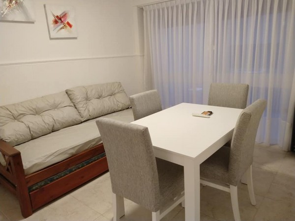 Alquiler Temporario. Departamento para 4 personas Mar del Plata.